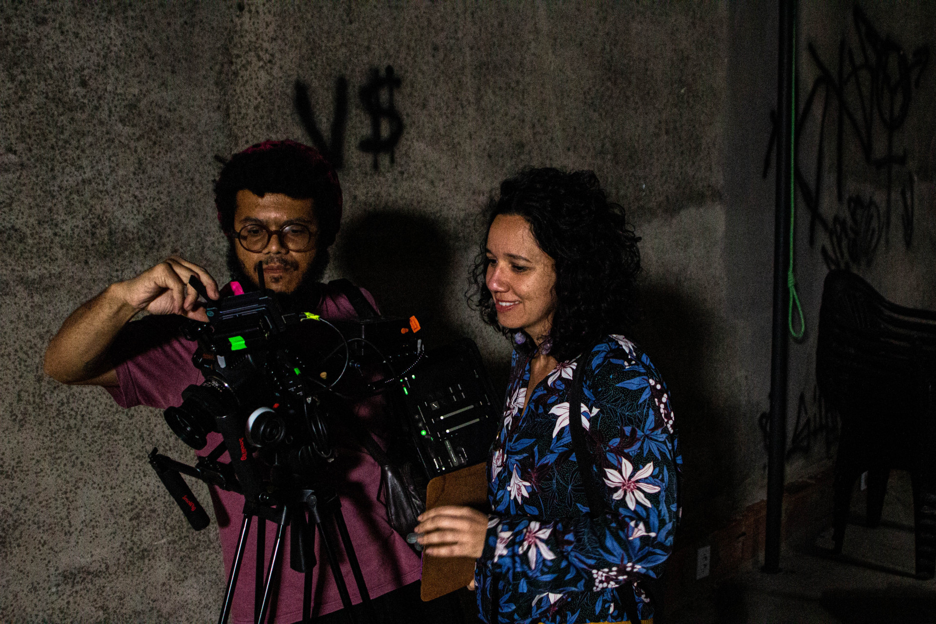 Catu Rizo &eacute; cineasta e fundadora do selo @CatuFilmes. Natural de Nil&oacute;polis, foi docente tempor&aacute;ria da Faculdade de Artes do Paran&aacute; (FAP/UNESPAR) - Divulga&ccedil;&atilde;o