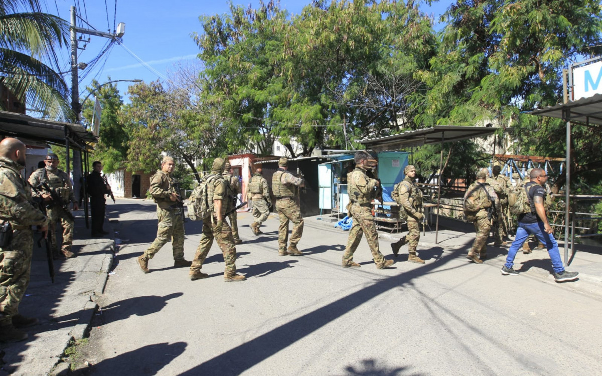 Polícia Civil busca envolvidos na morte de agente da Core baleado na Cidade de Deus