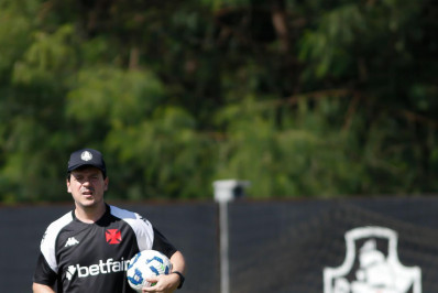 Com Puma Rodriguez e novidade da base, Vasco divulga relacionados contra o Grêmio