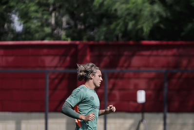 Canobbio realiza operação e pode voltar a treinar no fim deste mês