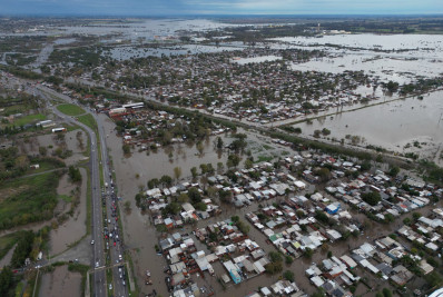 Temporal deixa dois mortos, três desaparecidos e centenas de desalojados na Argentina
