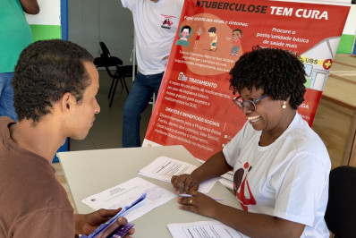 Japeri entrega Cartão de Alimentação para pacientes do Programa de Controle da Tuberculose