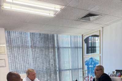 Prefeito de Búzios, Alexandre Martins, busca com o Estado liberação de R$ 8 mi para obras no bairro Boa Vista