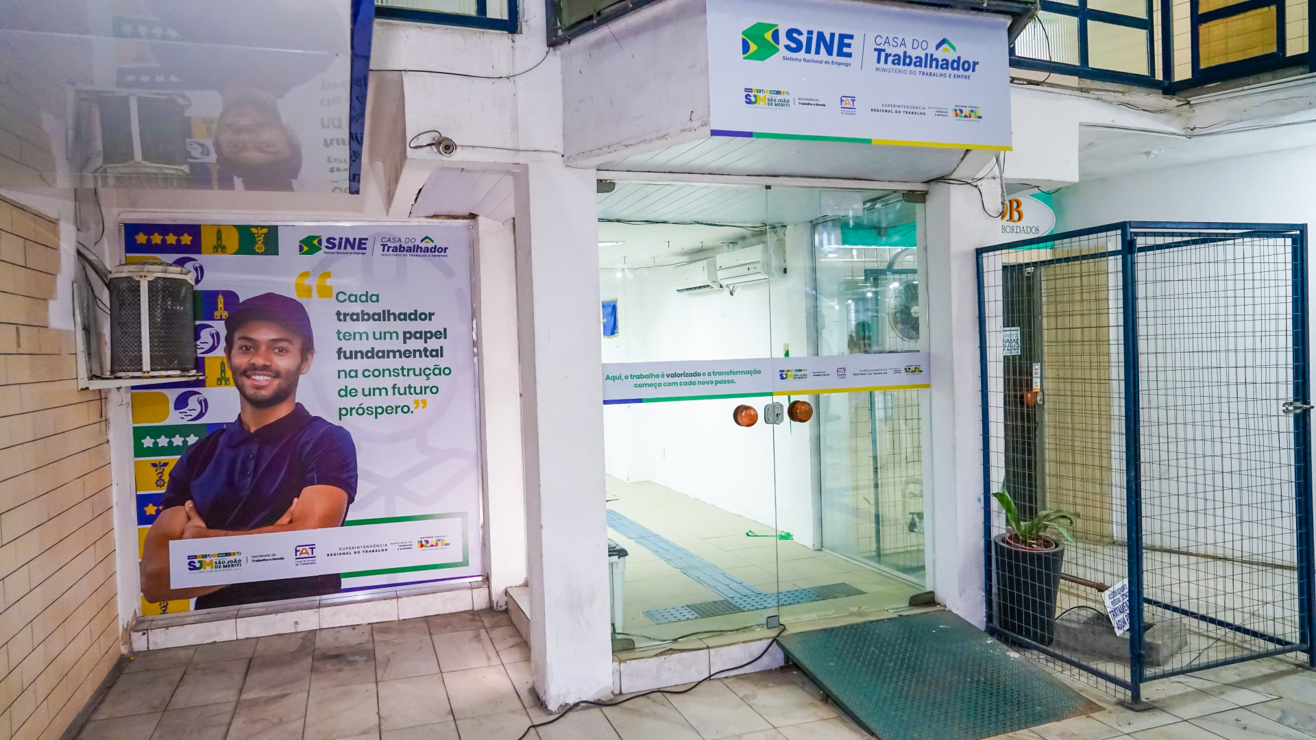 A Casa do Trabalhador está localizada no Shopping dos Jeans, em Vilar dos Teles - Gilberto Rocha/ PMSJM