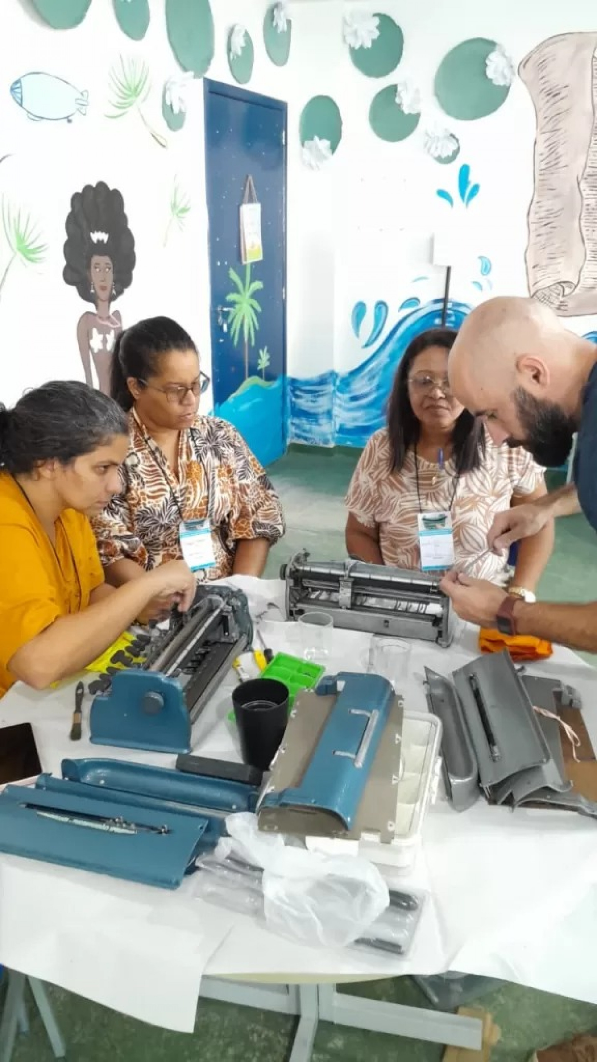 Capacita&ccedil;&atilde;o nacional "Manuten&ccedil;&atilde;o b&aacute;sica de m&aacute;quina de escrever em braille (Perkins) - Ascom 