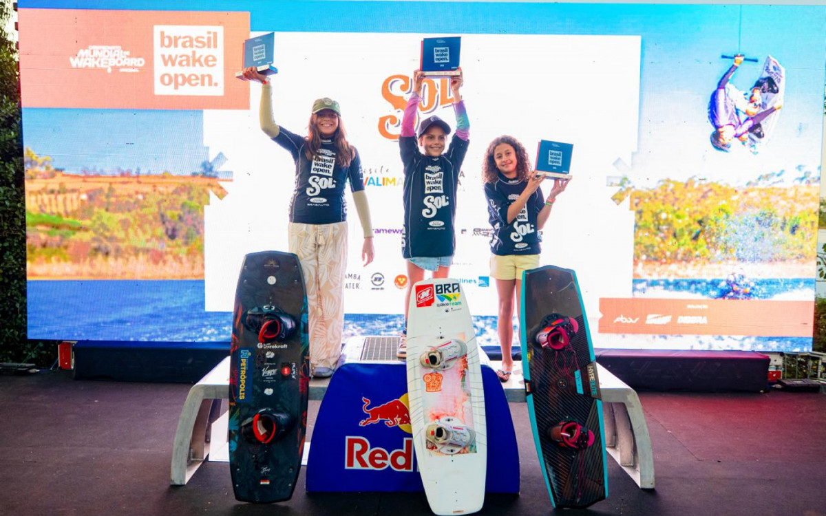 Sophie (à esquerda) ficou com o vice-campeonato