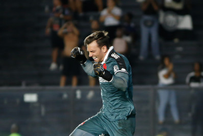 Herói em classificação, Léo Jardim lamenta vacilo do Vasco: 'Poderia custar caro'