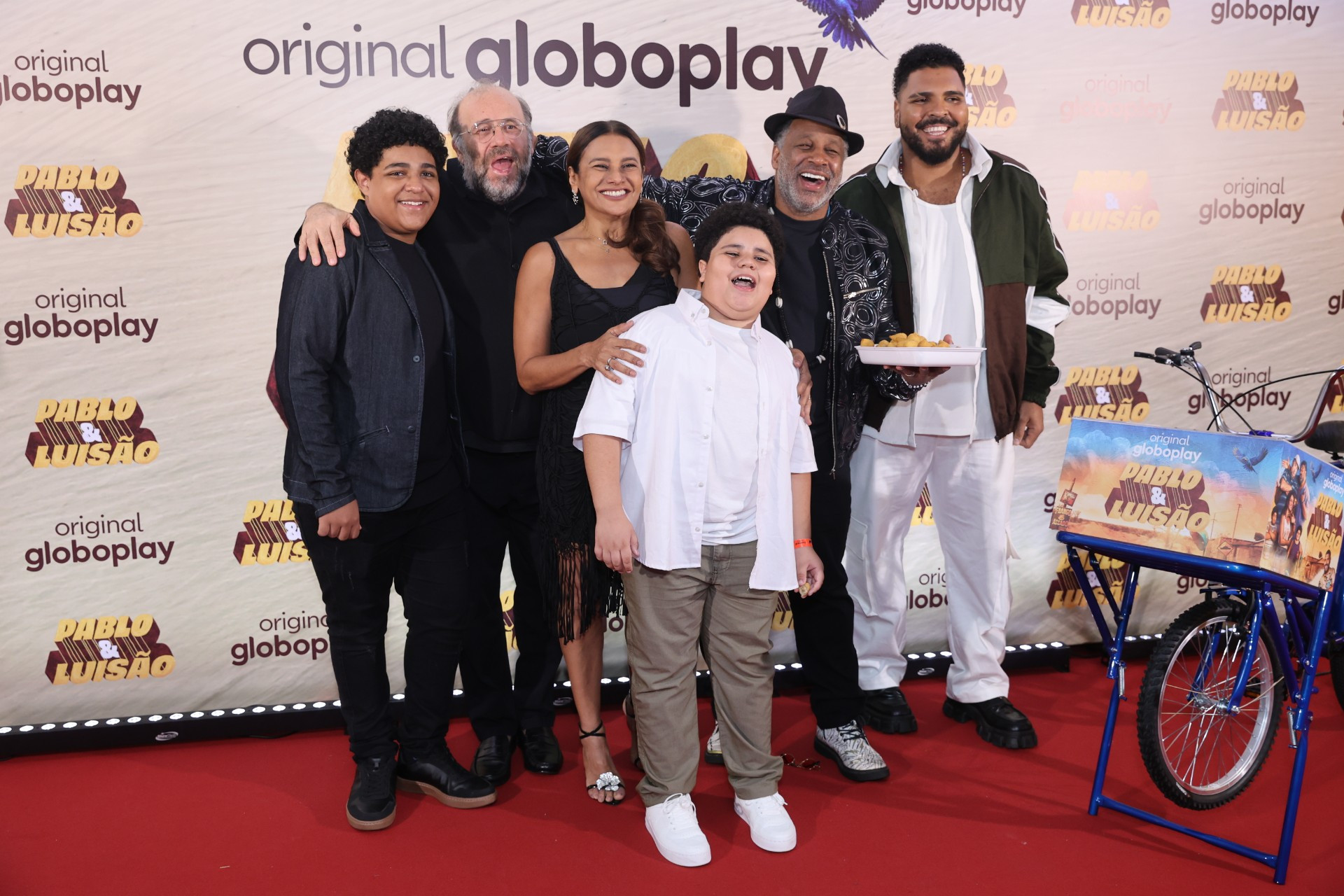 Otávio Muller, Dira Paes, Ailton Graça e Paulo Vieira lançam a série do globo play 