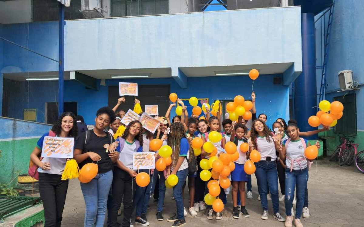 Já na Escola Municipal Santos Dumont, a mobilização aconteceu através do projeto \