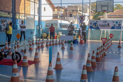 Estudantes viram exemplos no trânsito com ação educativa do Maio Amarelo