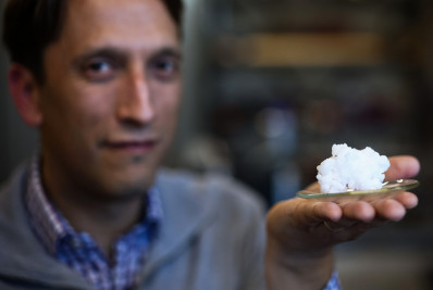 Refrigerantes sólidos surgem como opção aos gases poluentes do ar-condicionado