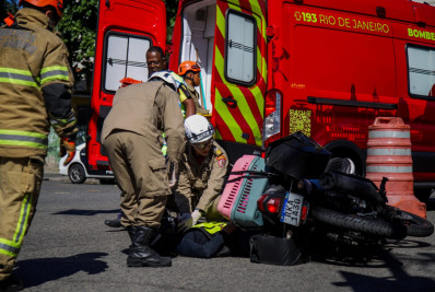 Simulação de acidente no Maracanã conscientiza sobre segurança no trânsito