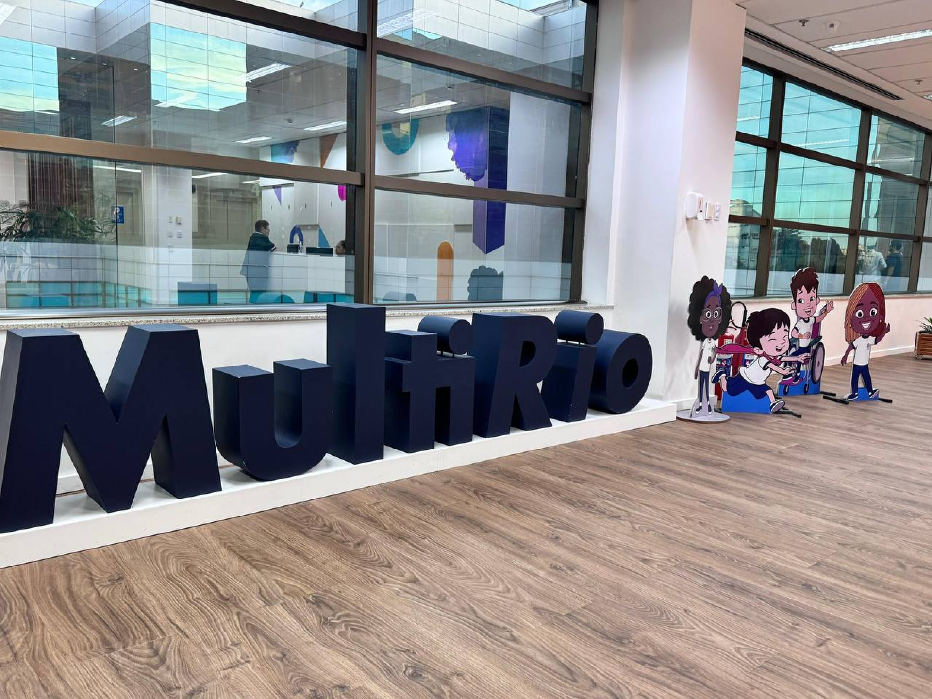 O acordo foi oficializado com a assinatura de um termo de coopera&ccedil;&atilde;o t&eacute;cnica para a implementa&ccedil;&atilde;o do projeto ANDAR - Ag&ecirc;ncia de Not&iacute;cias dos Alunos da Rede - Thamyres Cardoso / PMJ