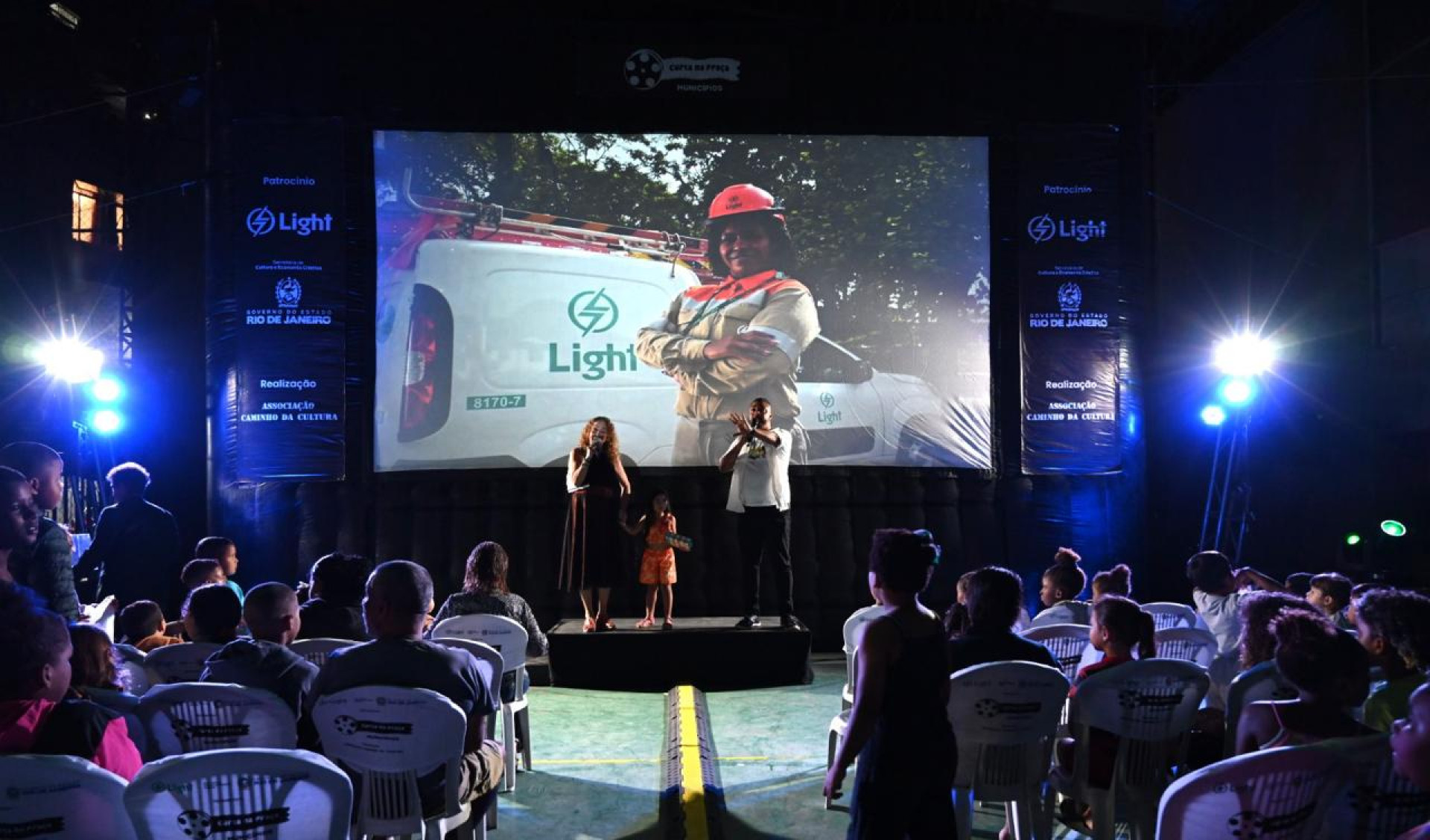 O Festival ?Curta na Pra&ccedil;a? pretende reunir 450 espectadores por sess&atilde;o - Divulga&ccedil;&atilde;o