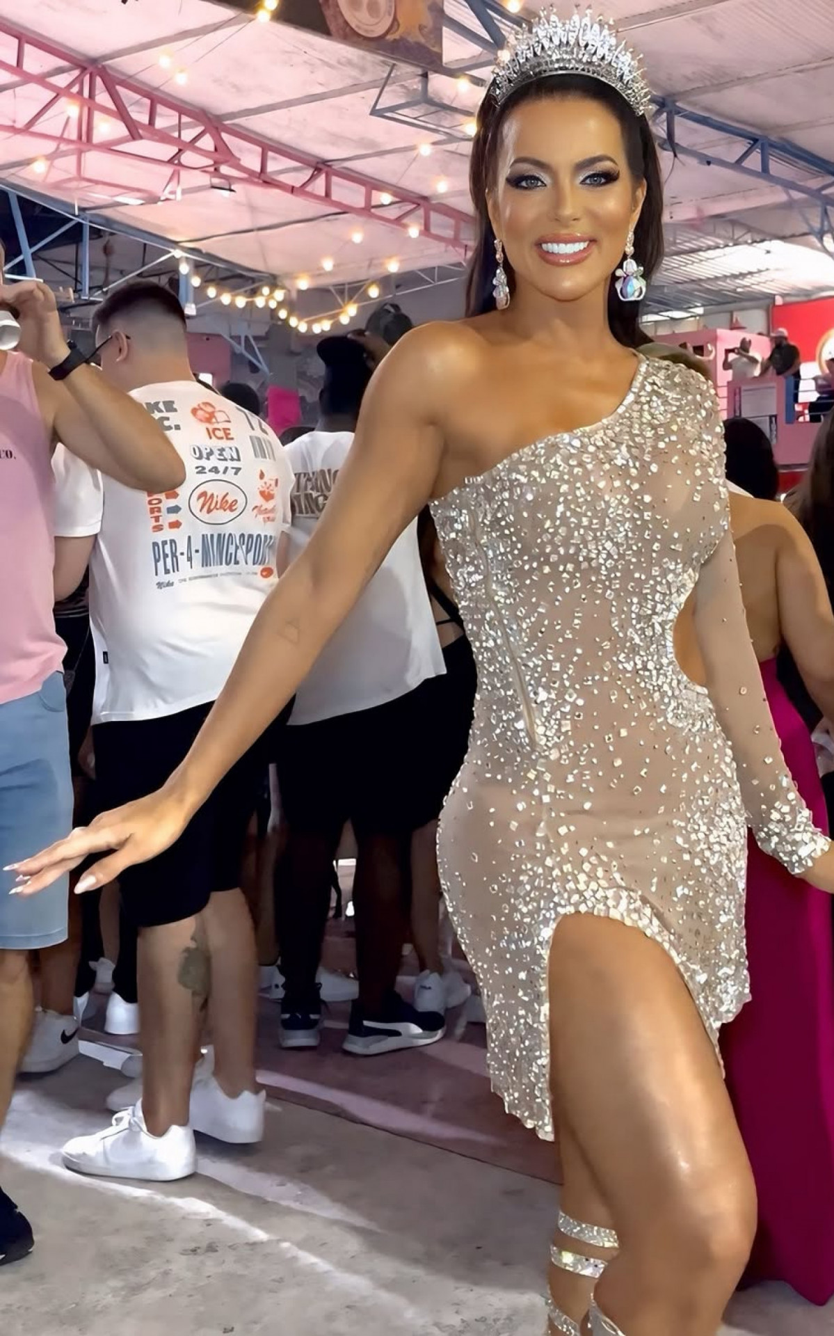 Carla Prata  - Reprodução/Instagram