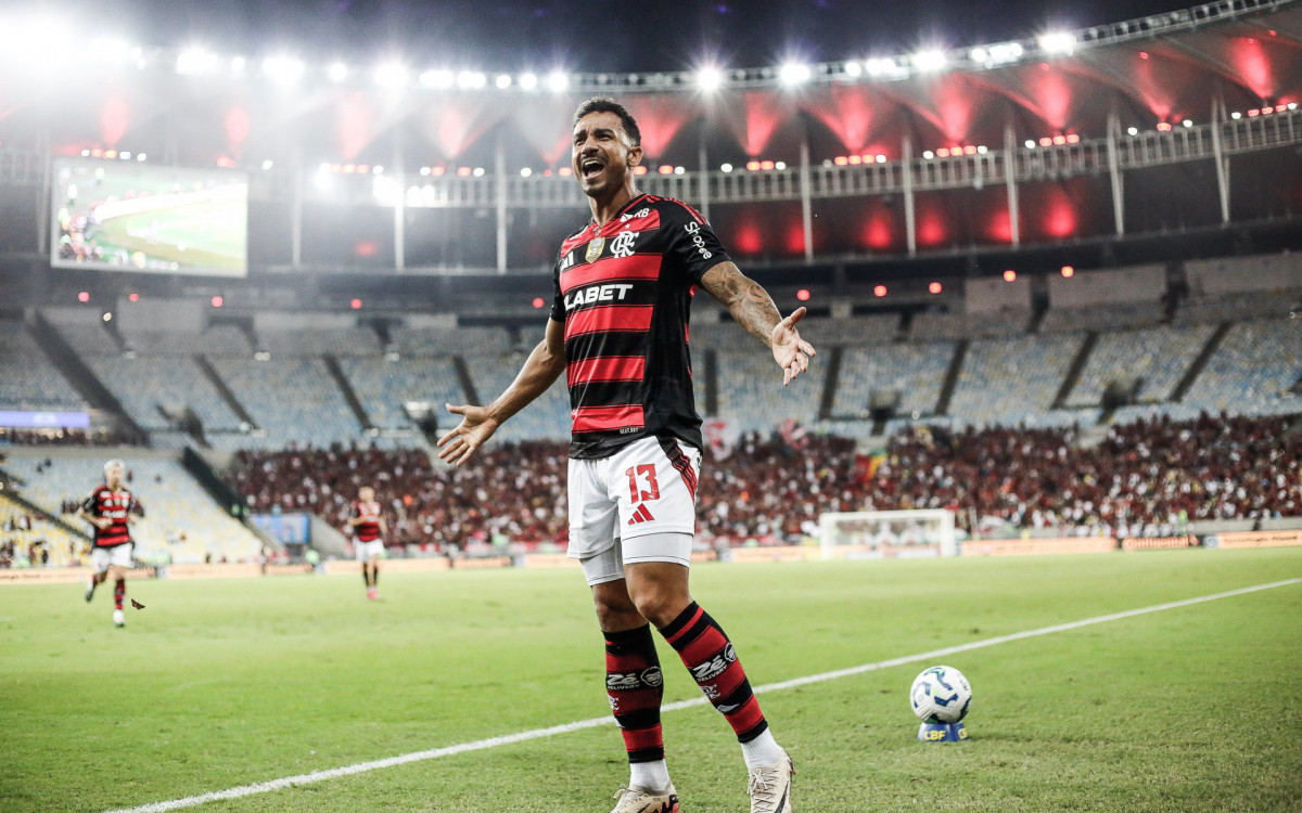 Danilo abriu o placar para o Flamengo na vitória por 4 a 2 sobre o Botafogo-PB