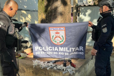 PM prende criminoso e apreende escopeta e drogas em Belford Roxo