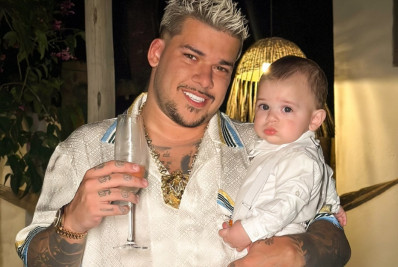 DJ Buarque se emociona ao ouvir a primeira palavra do filho