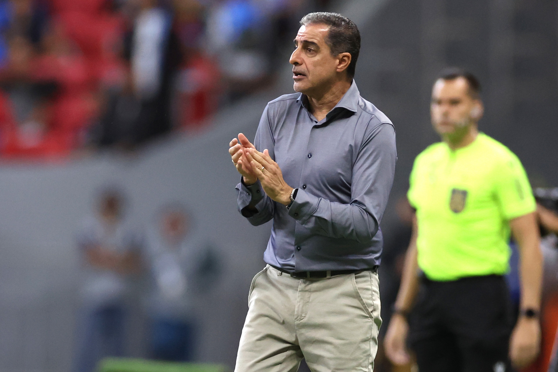 Renato Paiva durante jogo do Botafogo no Mané Garrincha - Vítor Silva / Botafogo