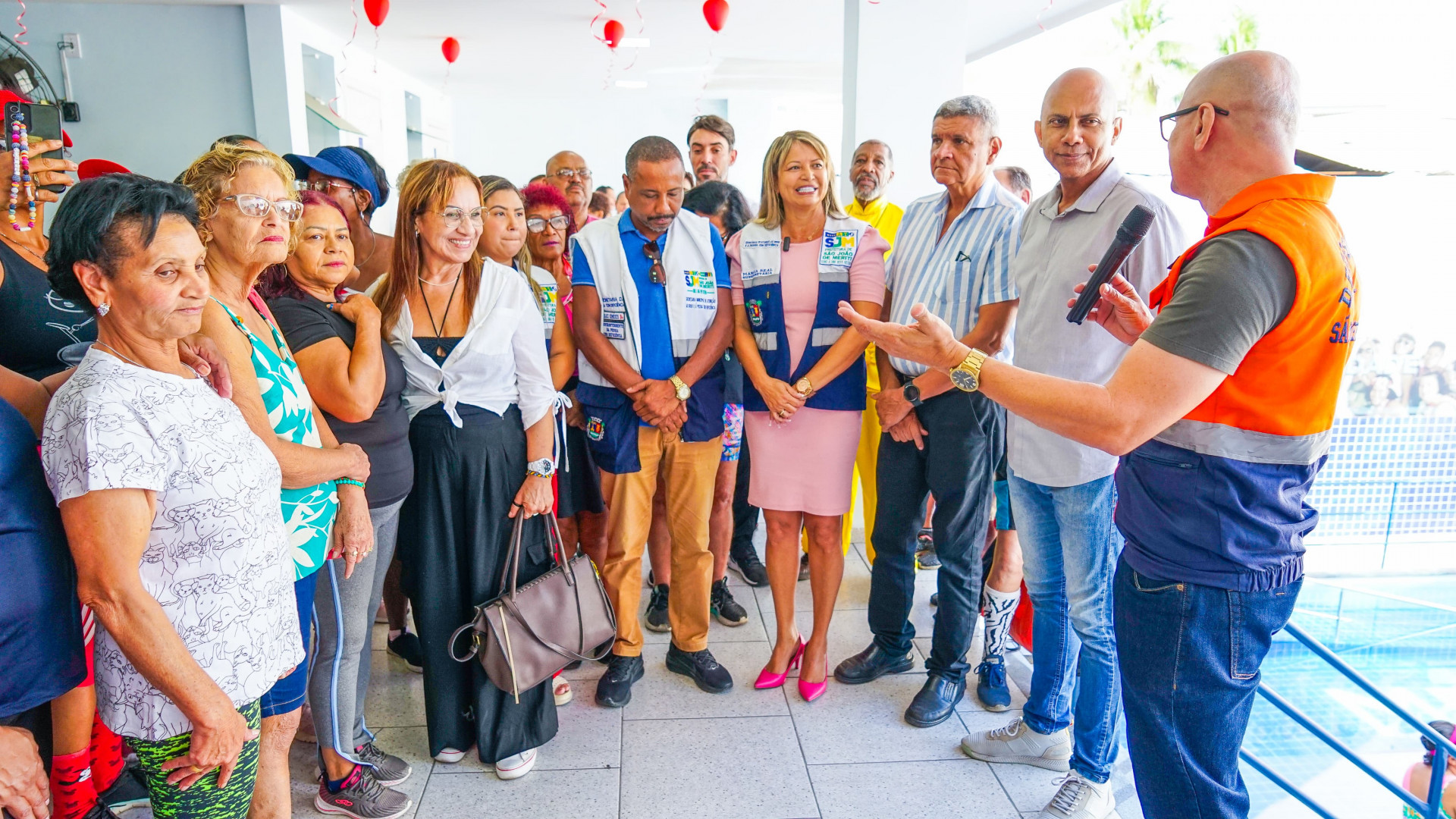 Secretariado municipal esteve presente para dar o pontap&eacute; inicial no Baile das Matriarcas, no Centro da Melhor Idade - Gilberto Rocha/ PMSJM