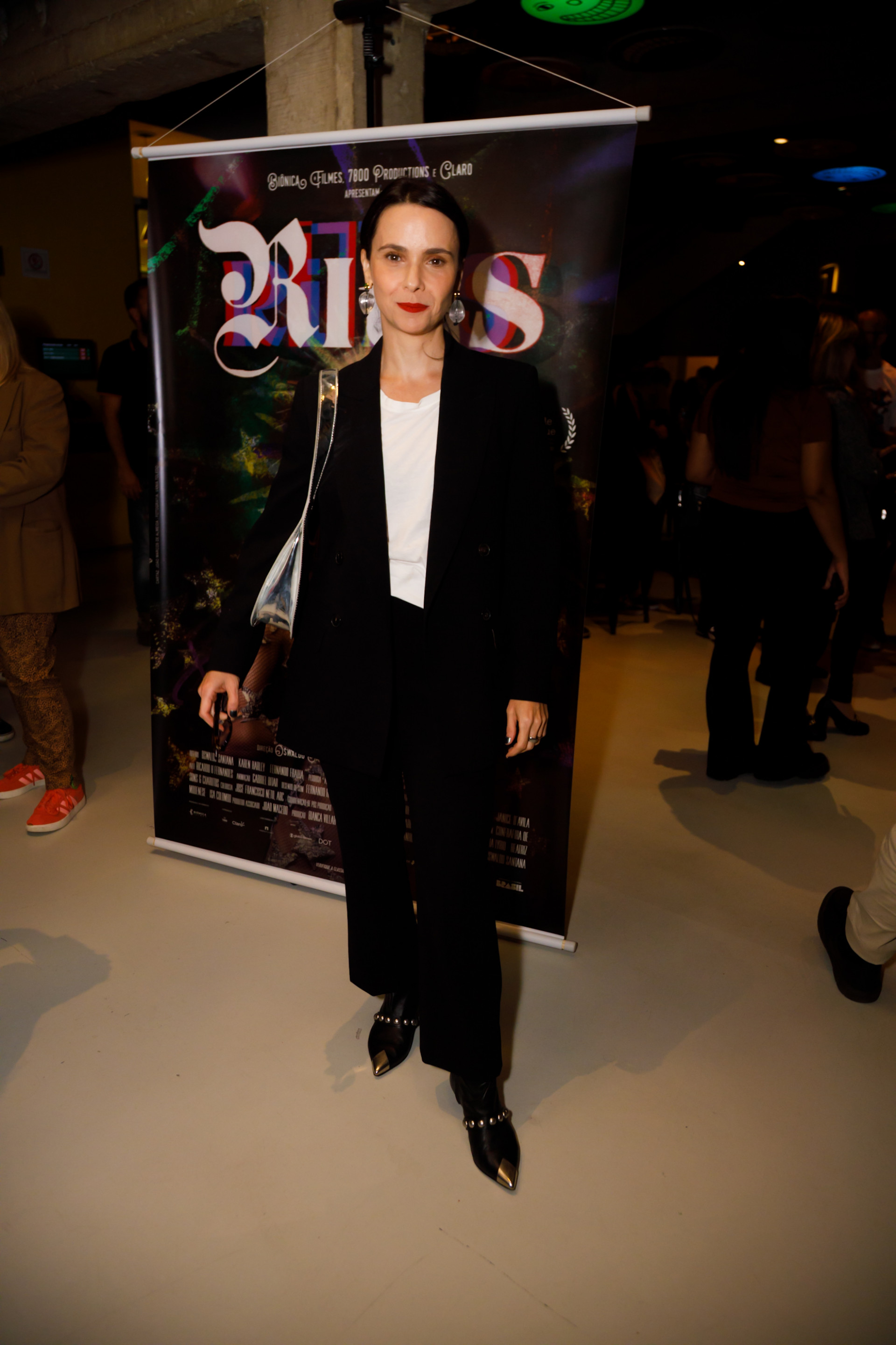 D&eacute;bora Falabella
