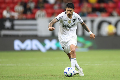 Em busca de espaço no Botafogo, Santiago Rodríguez ganha pontos com Paiva