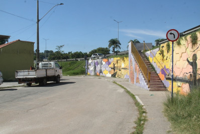 Transportes realiza reordenamento viário no entorno da Praia das Pedrinhas