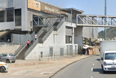 Agentes da prefeitura e moradores se envolvem em tumulto na Mangueira