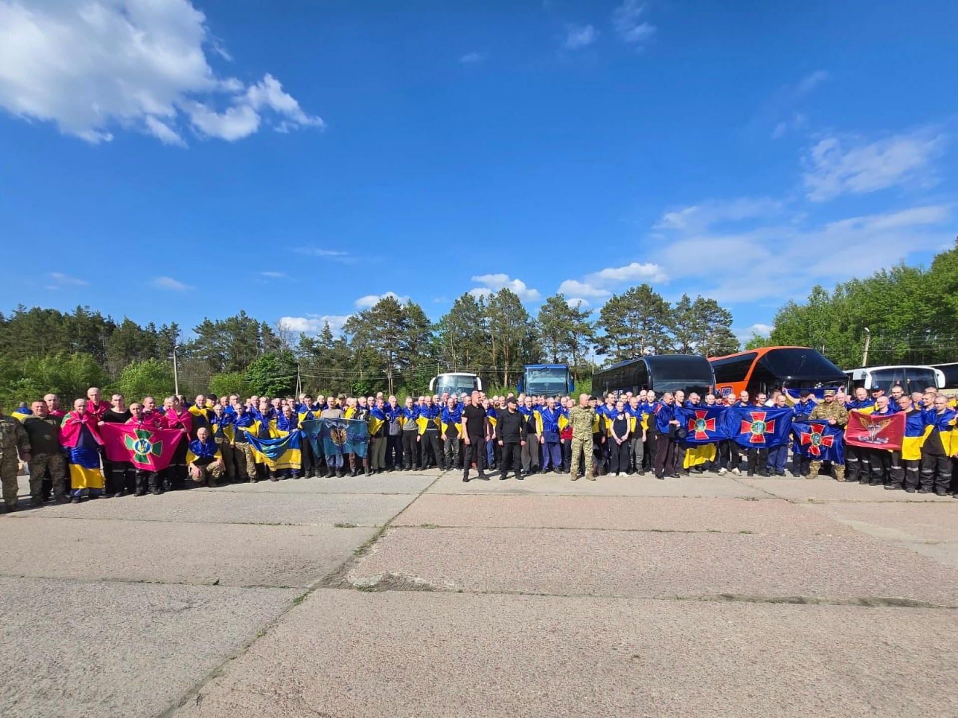 Ao total, 390 ucranianos foram libertados nesta sexta-feira - Divulgação/Presidência da Ucrânia