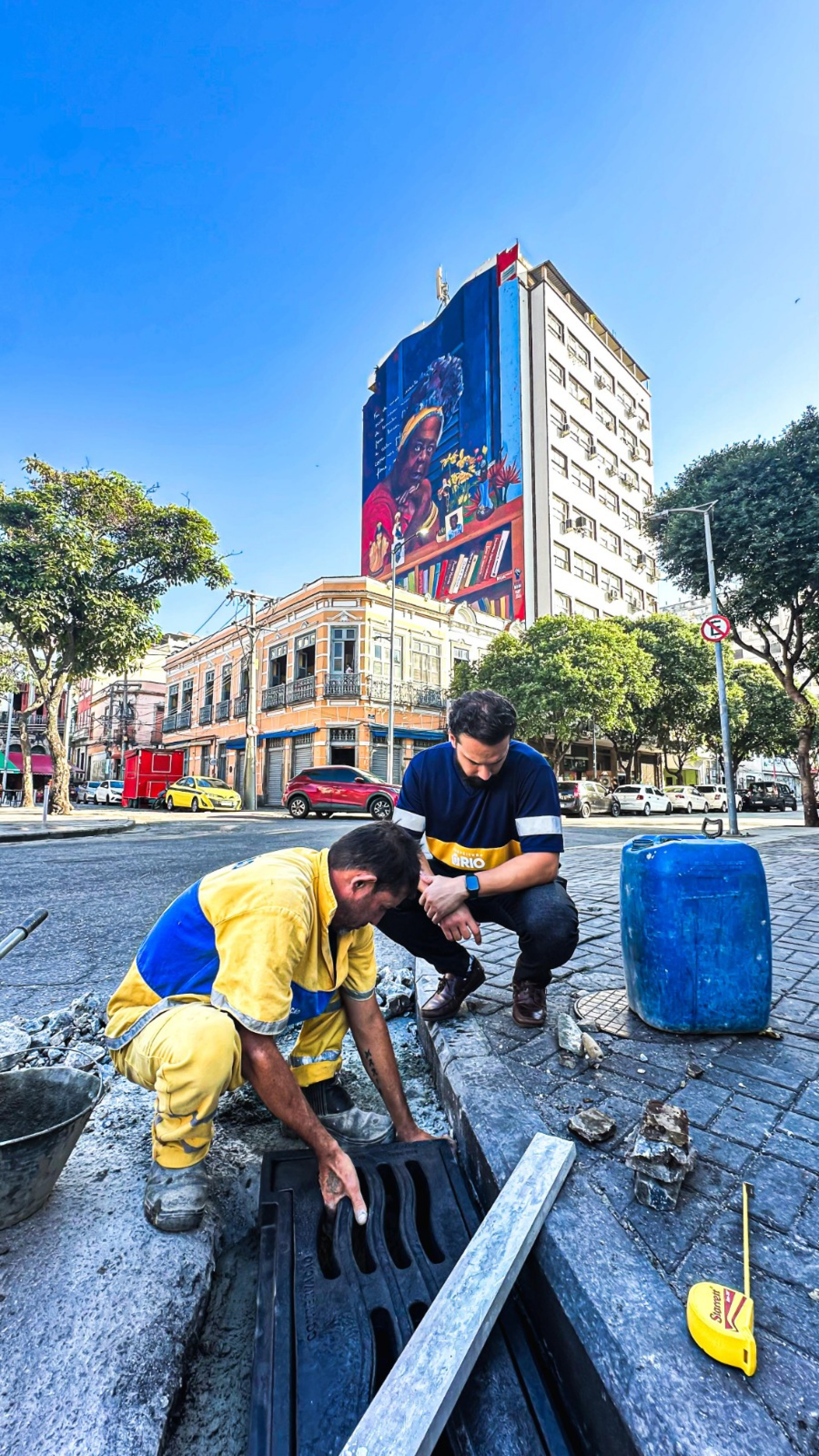 Grelhas foram instaladas no Centro, na Zona Sul e na Região Portuária