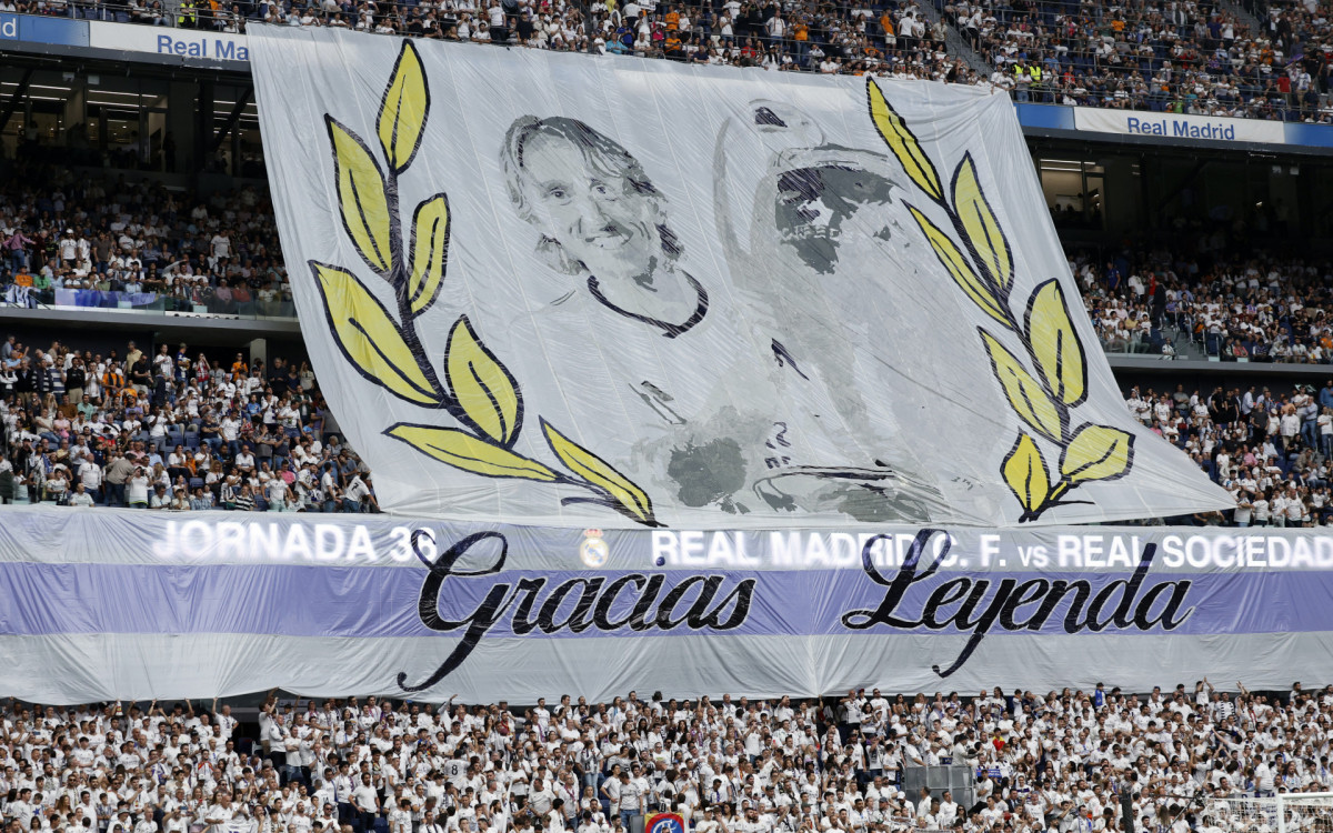 Modric ganhou bandeirão em despedida do Real