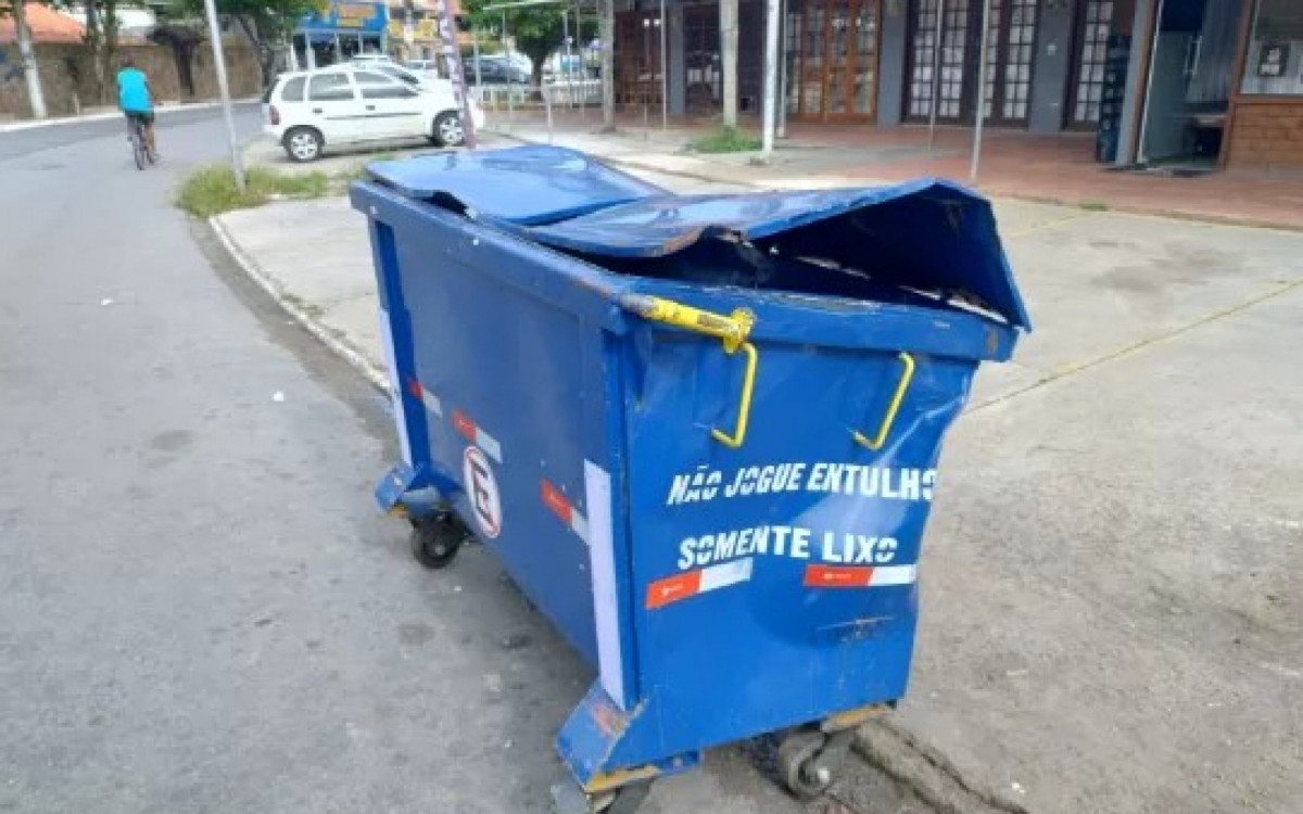 Contêiner para lixo domiciliar é danificado