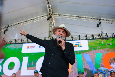 Lula: 'É preciso discutir com Congresso a necessidade de regular redes sociais'