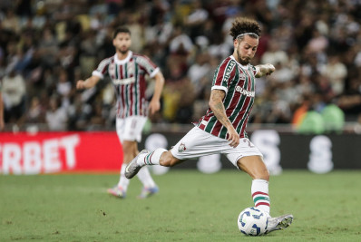 Fluminense vira com golaço de Guga na reta final e bate o Vasco pelo Brasileirão