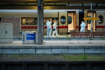 Ataque com faca na estação ferroviária de Hamburgo deixa 18 feridos