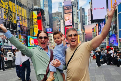 Claudia Raia explora Nova York com o filho caçula, Luca