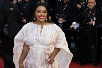 Débora Denecke revela bastidores de Cannes: 'De arrepiar'