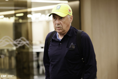 Novo técnico da seleção brasileira, Carlo Ancelotti chega ao Rio