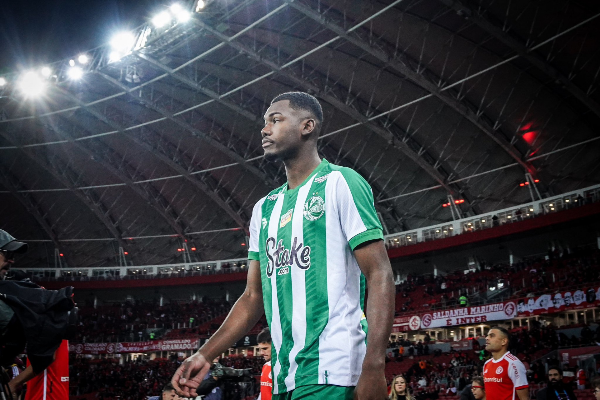 Abner soma 15 jogos nesta temporada, com dois gols e uma assist&ecirc;ncia - Fernando Alves / ECJ 