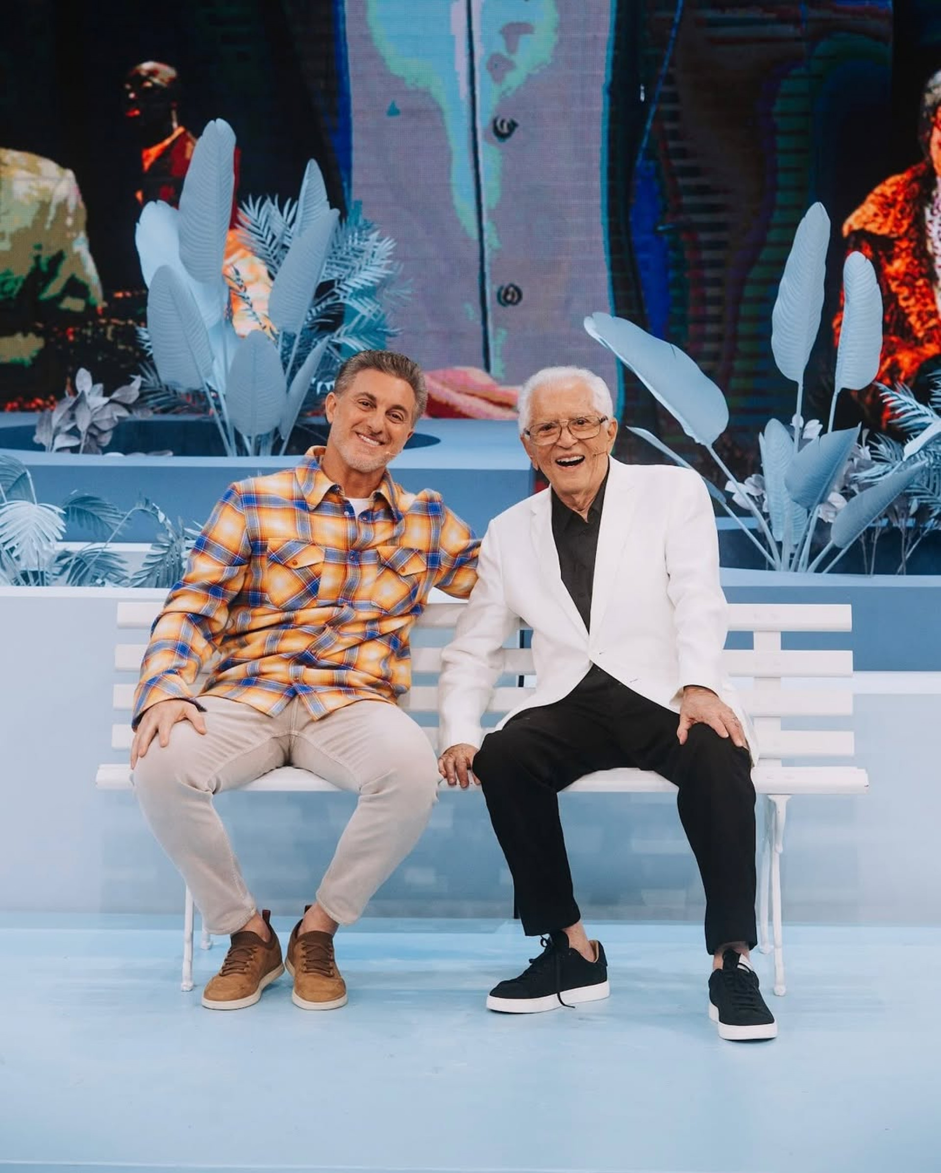 Carlos Alberto de Nóbrega se emociona com homenagem no 'Domingão com Huck' - Reprodução / TV Globo