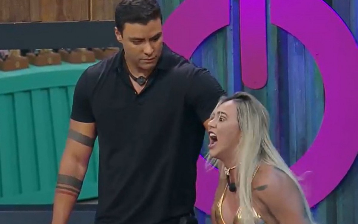 Ana Paula ao lado de Antony no 'Quebra Power' - Reprodução/Record