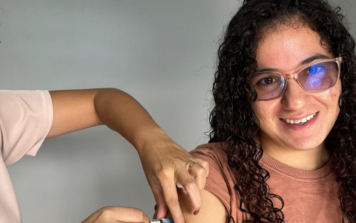 A ação é coordenada pela subsecretaria de Vigilância em Saúde, por meio do Programa de Imunização que anualmente percorre os órgãos municipais