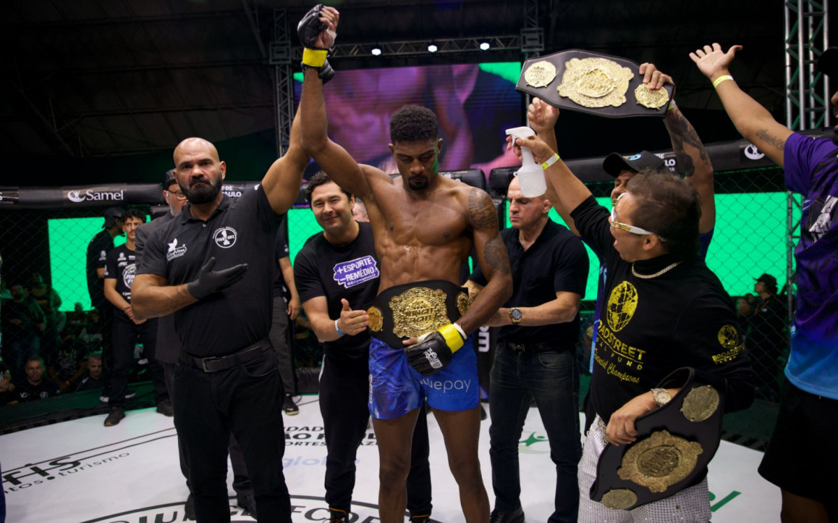 Vanderlei unificou os cinturões dos meio-médios