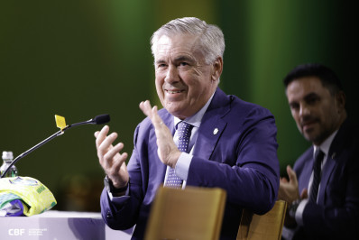 Ancelotti pediu para ir em escola de samba, revela empresário