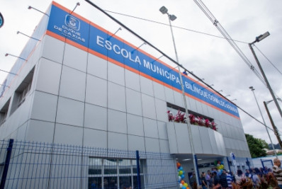Nova escola bilíngue é inaugurada em Duque de Caxias