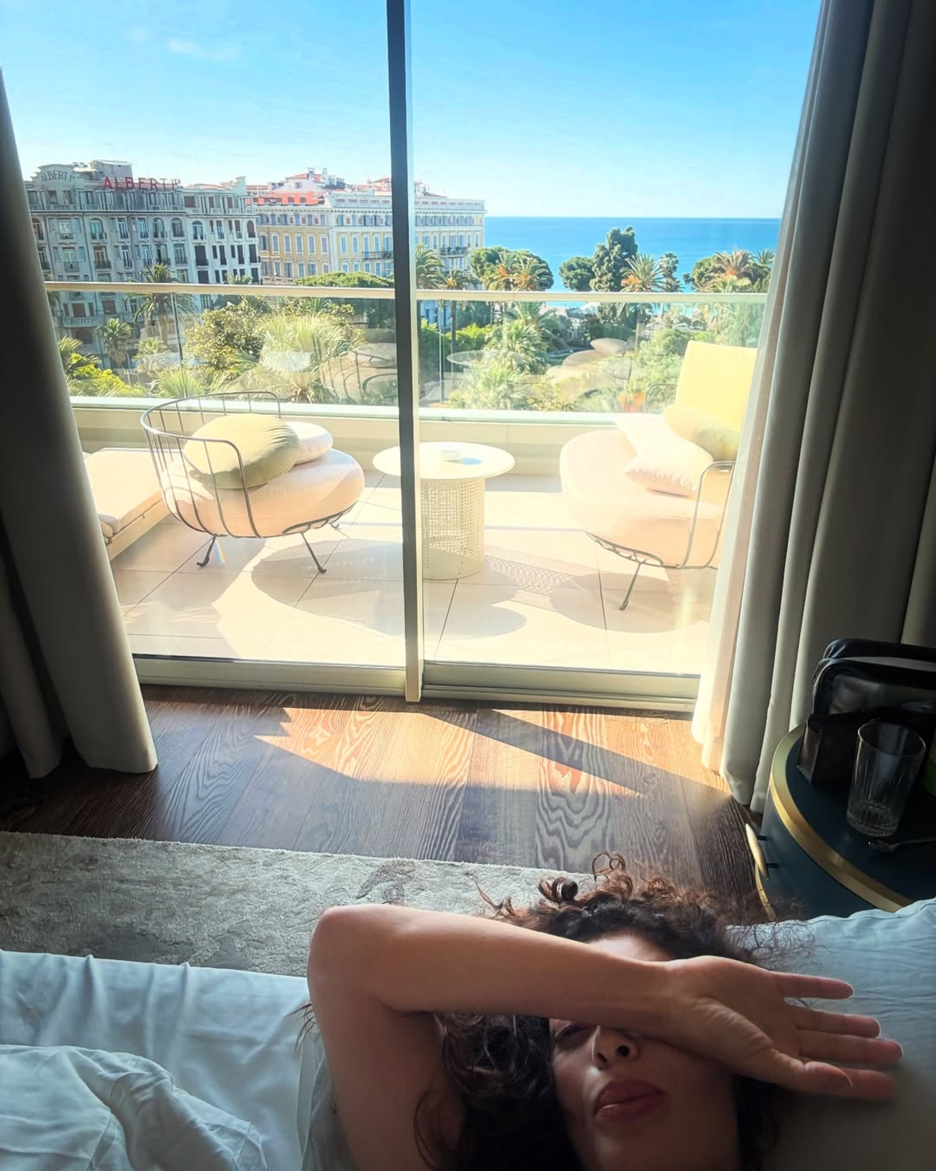 Juliana Paes aproveita momento de descanso na Fran&ccedil;a: 'Del&iacute;cia de lugar' - Reprodu&ccedil;&atilde;o / Instagram