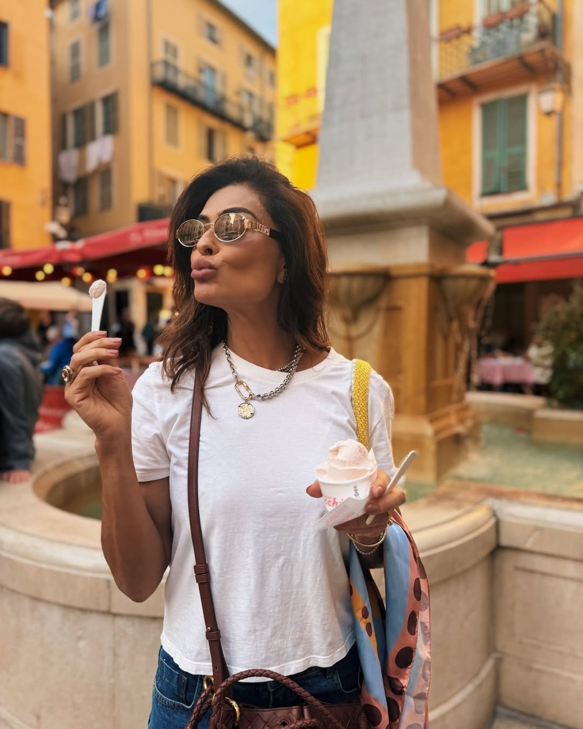 Juliana Paes aproveita momento de descanso na Fran&ccedil;a: 'Del&iacute;cia de lugar' - Reprodu&ccedil;&atilde;o / Instagram