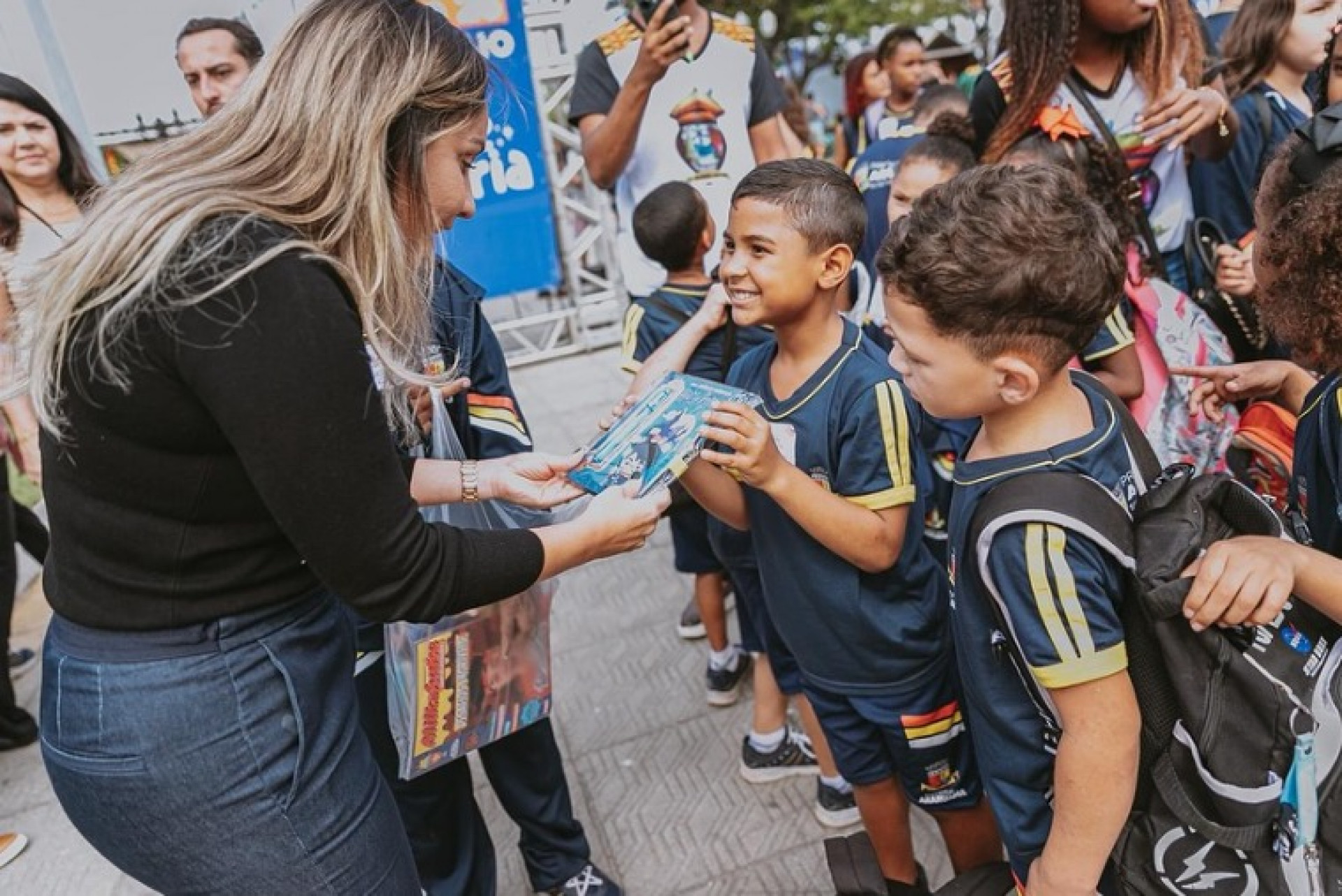 Prefeita Daniela Soares (PL) na Feira Liter&aacute;ria  - Reprodu&ccedil;&atilde;o 
