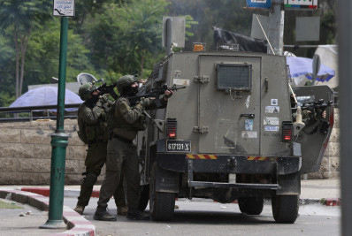 Quase 300 escritores, incluindo dois prêmios Nobel, exigem 'cessar fogo imediato' em Gaza