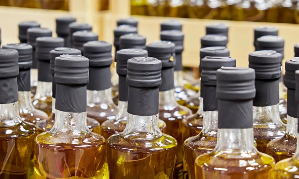 Saiba quais são as seis marcas de azeite proibidas pela Anvisa em 2025